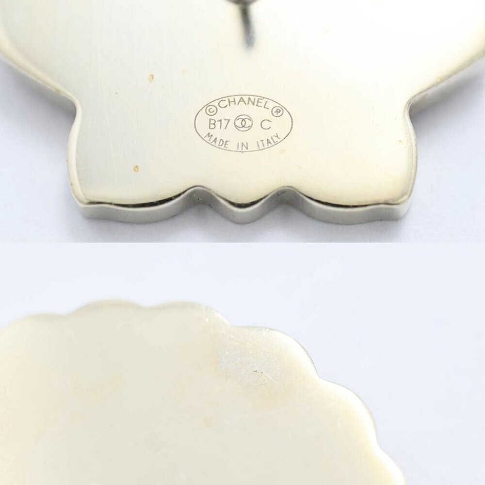 CHANEL Logo Pearl Shell Motif Brooch Gold Tone Pin B17C w/Box D-o111 - Picture 3 of 6
